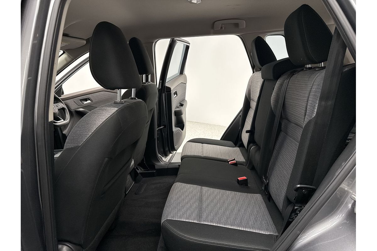 2022 Nissan X-TRAIL ST T33
