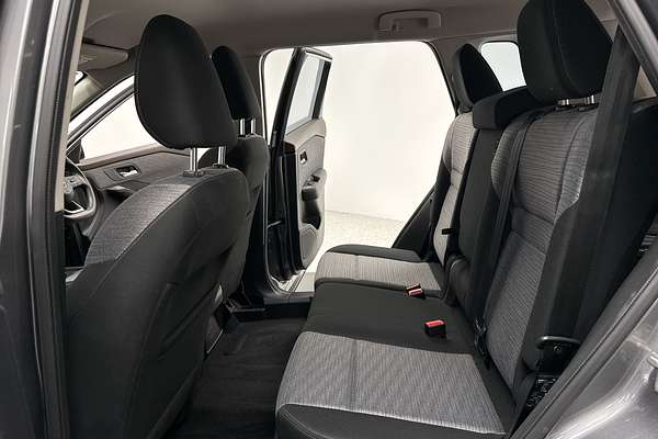 2022 Nissan X-TRAIL ST T33