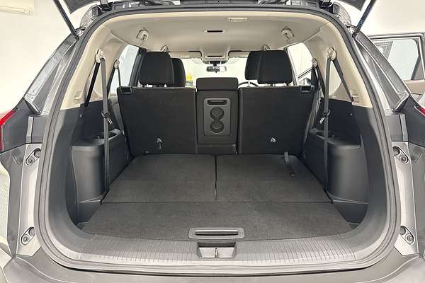 2022 Nissan X-TRAIL ST T33