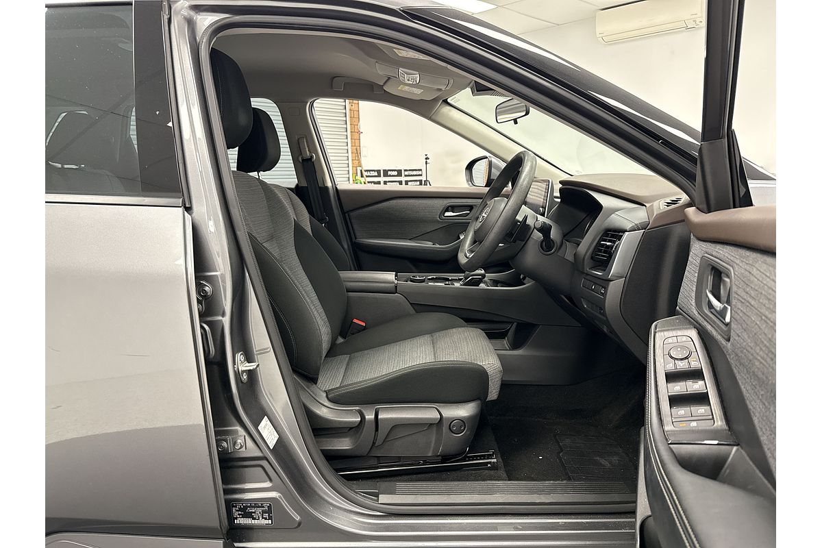 2022 Nissan X-TRAIL ST T33