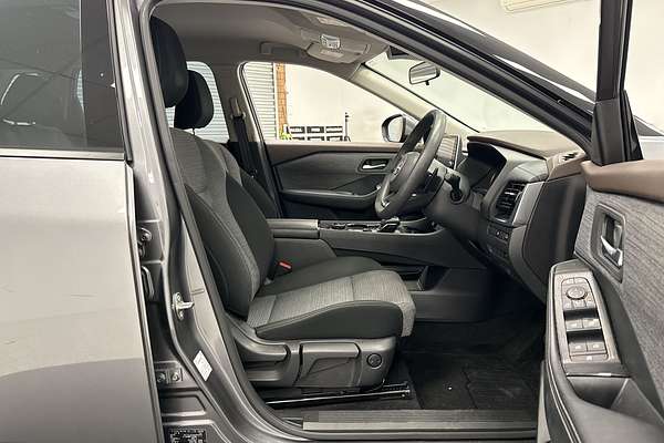 2022 Nissan X-TRAIL ST T33