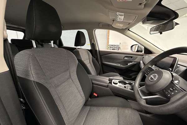 2022 Nissan X-TRAIL ST T33