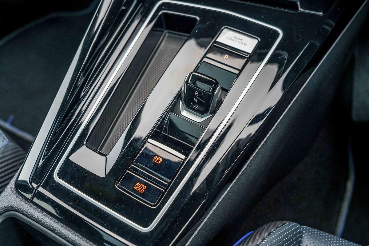 2023 Volkswagen Golf R 8