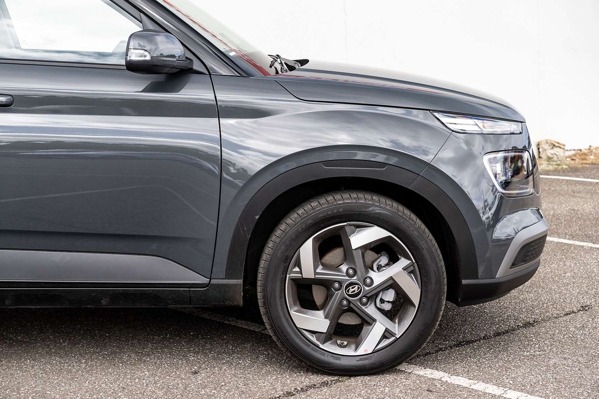 2025 Hyundai Venue Active QX.V5