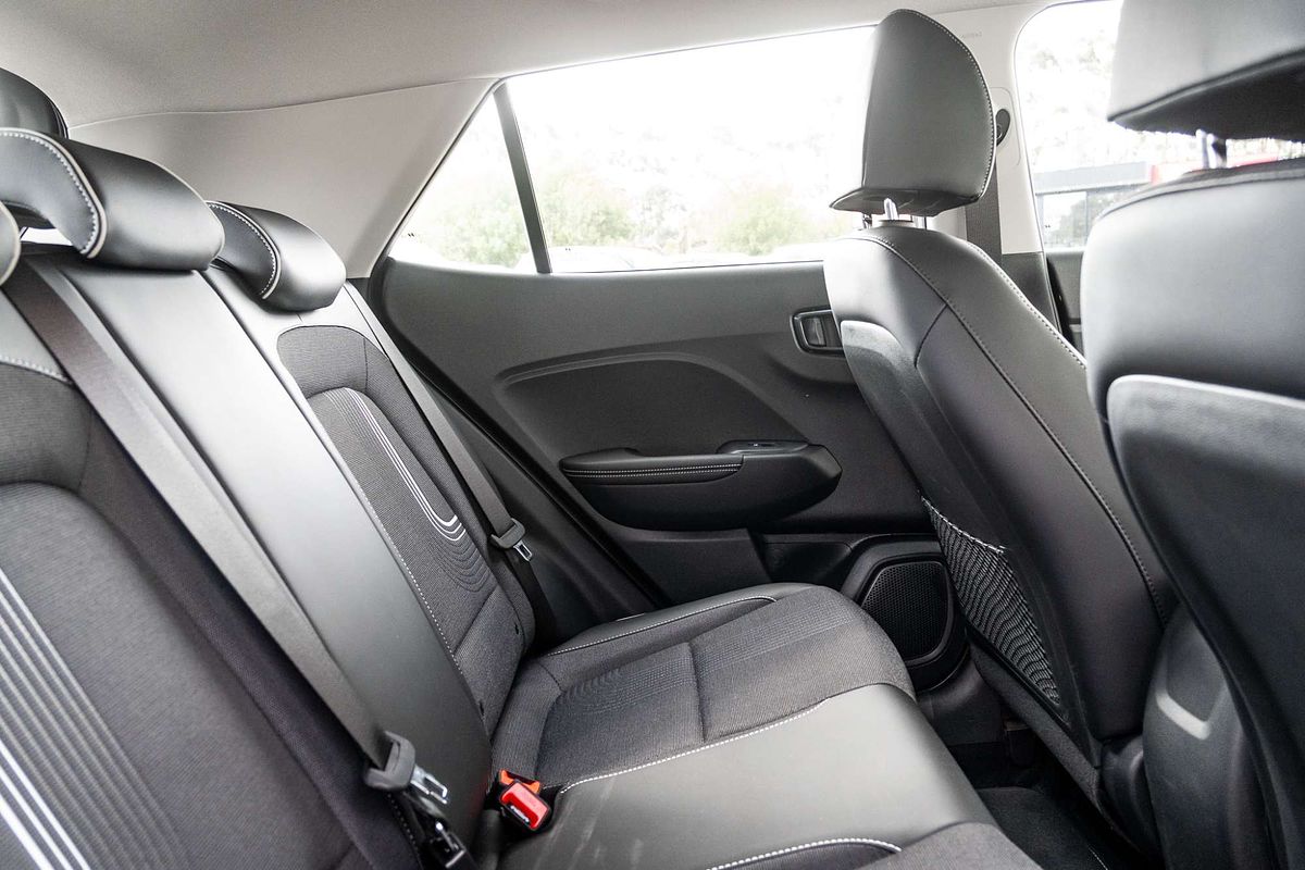 2025 Hyundai Venue Active QX.V5