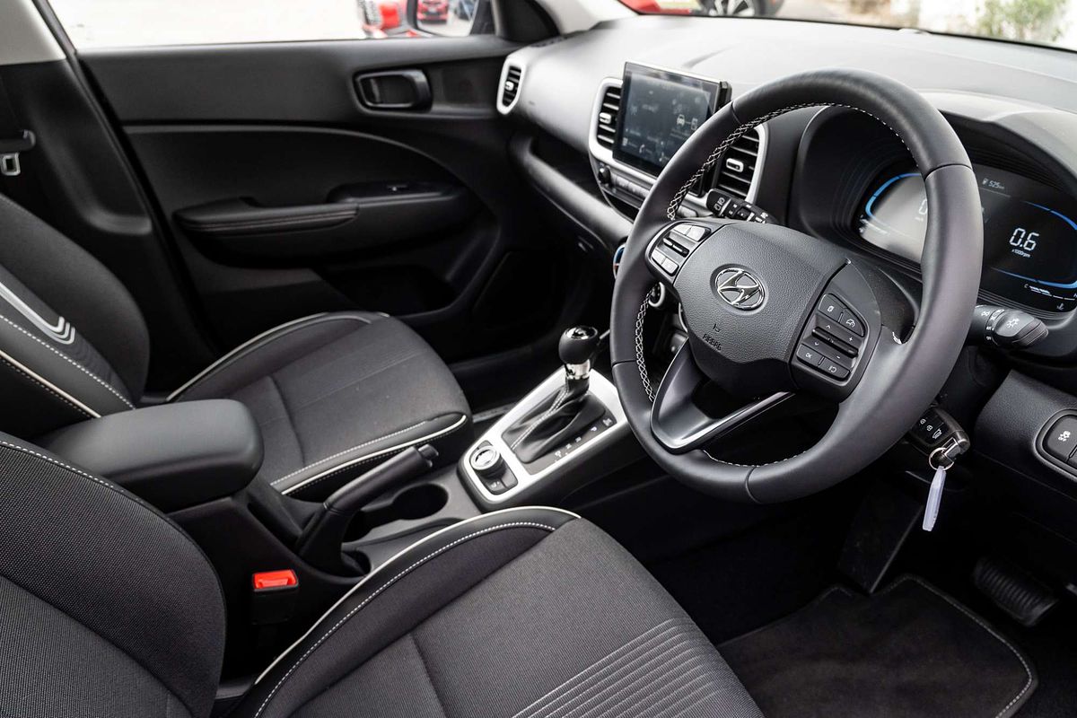 2025 Hyundai Venue Active QX.V5