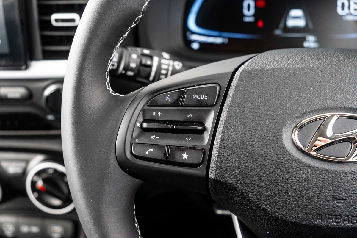 2025 Hyundai Venue Active QX.V5