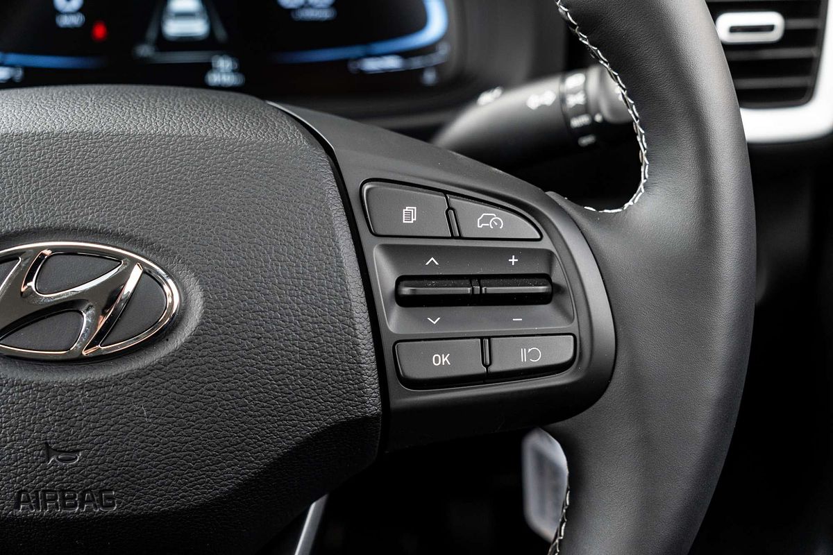 2025 Hyundai Venue Active QX.V5