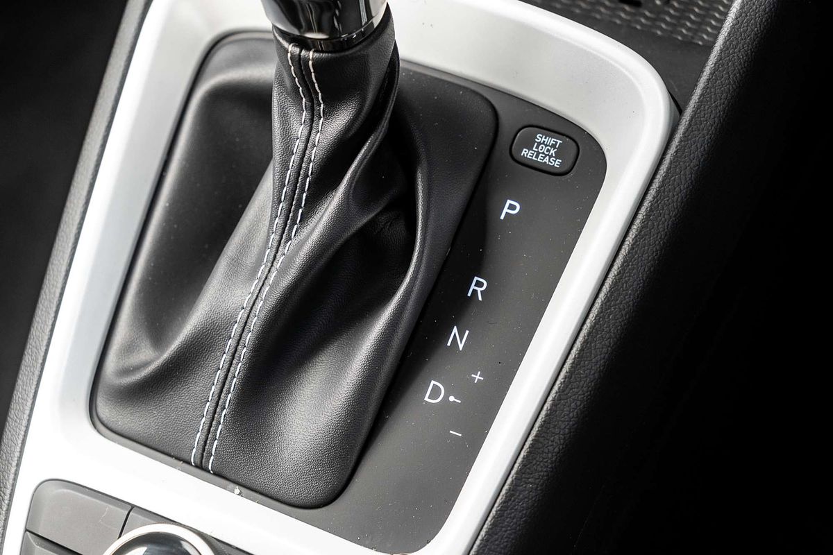 2025 Hyundai Venue Active QX.V5