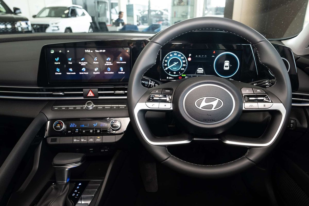 2024 Hyundai i30 Elite Hybrid CN7.V2