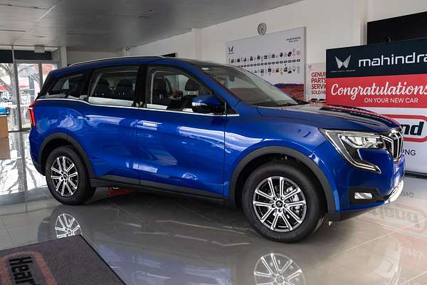 2025 Mahindra XUV700 AX7L