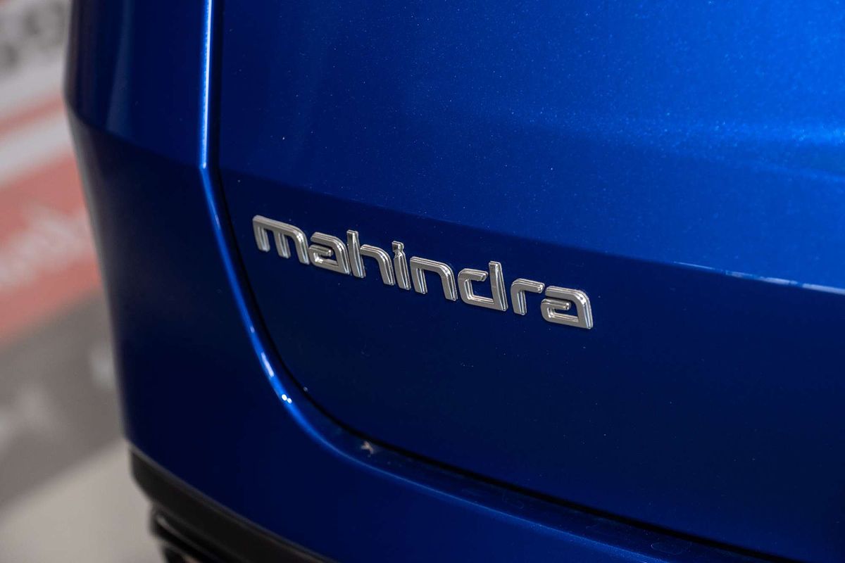2025 Mahindra XUV700 AX7L