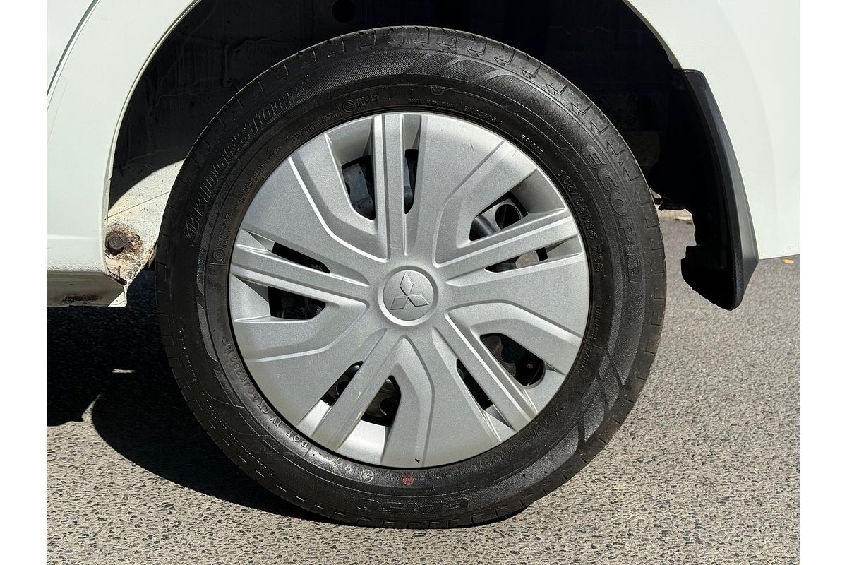 2021 Mitsubishi Mirage ES LB
