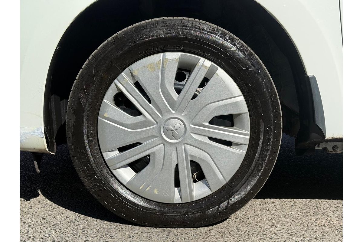 2021 Mitsubishi Mirage ES LB