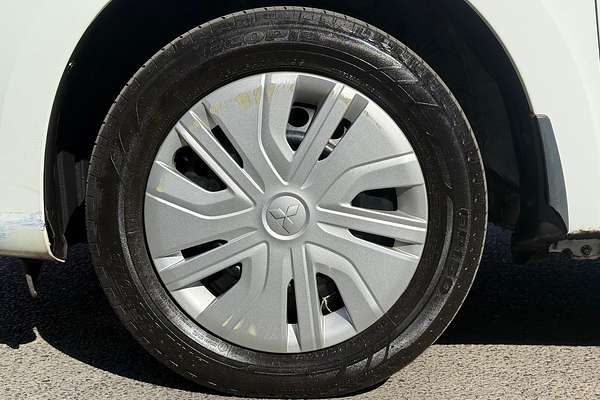 2021 Mitsubishi Mirage ES LB