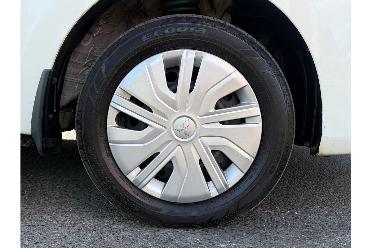2021 Mitsubishi Mirage ES LB