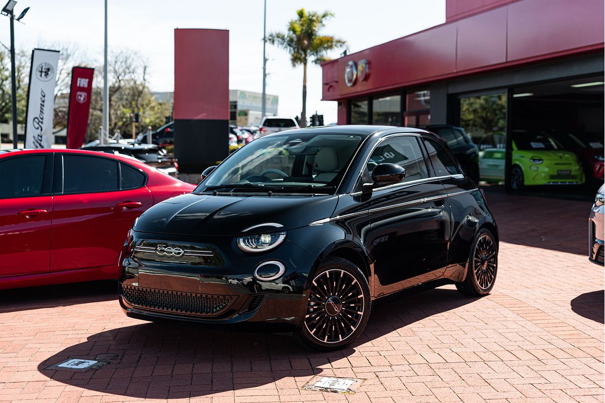 2023 Fiat 500e La Prima