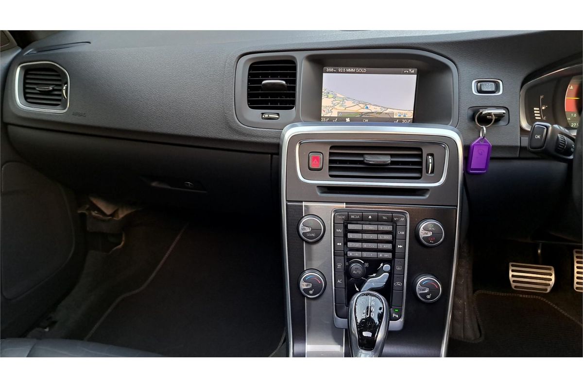 2014 Volvo S60 T6 R-DESIGN F MY14