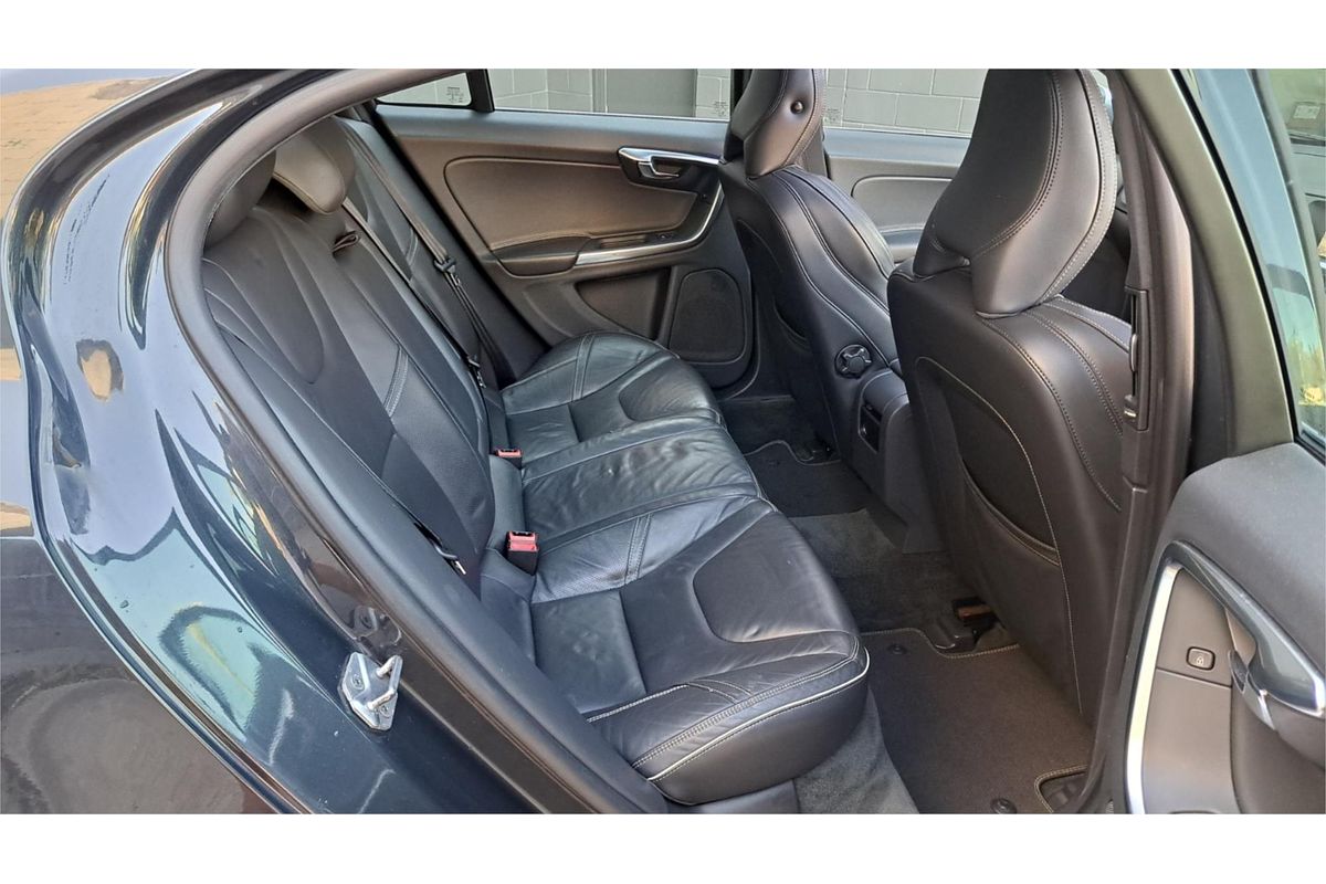 2014 Volvo S60 T6 R-DESIGN F MY14