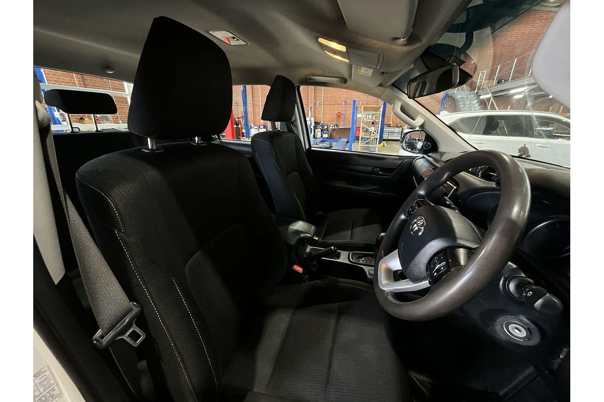 2020 Toyota Hilux SR GUN126R 4X4