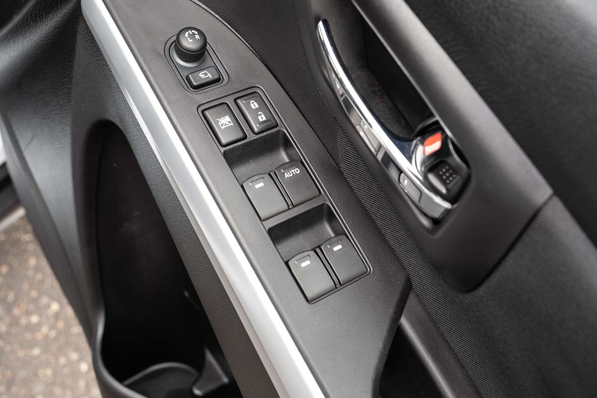 2014 Suzuki S-Cross GL JY