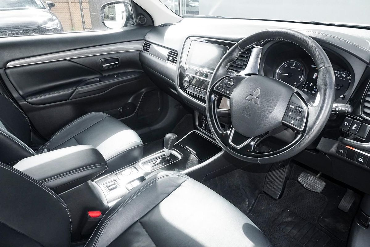 2019 Mitsubishi Outlander Exceed ZL