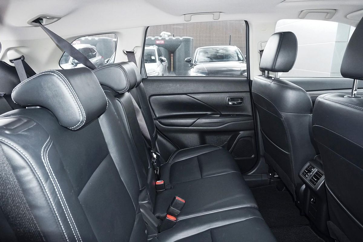 2019 Mitsubishi Outlander Exceed ZL