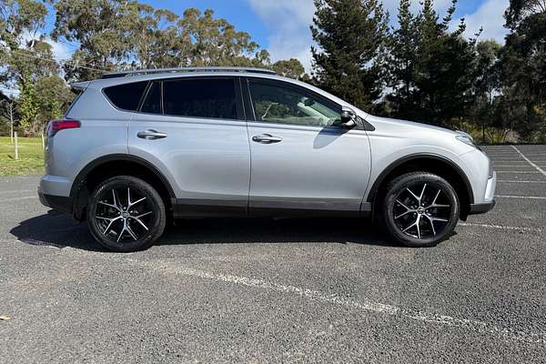 2017 Toyota RAV4 GXL ZSA42R