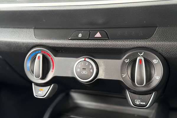 2022 Kia Stonic S YB