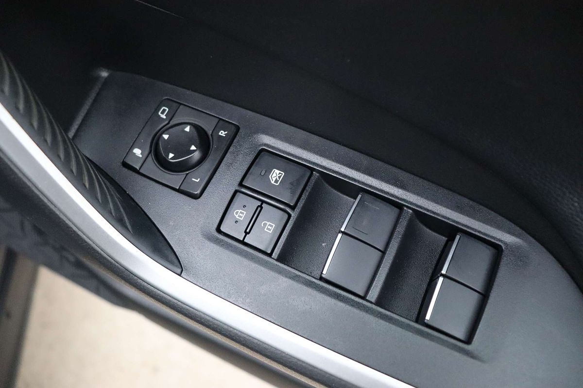 2020 Toyota RAV4 Cruiser AXAH52R