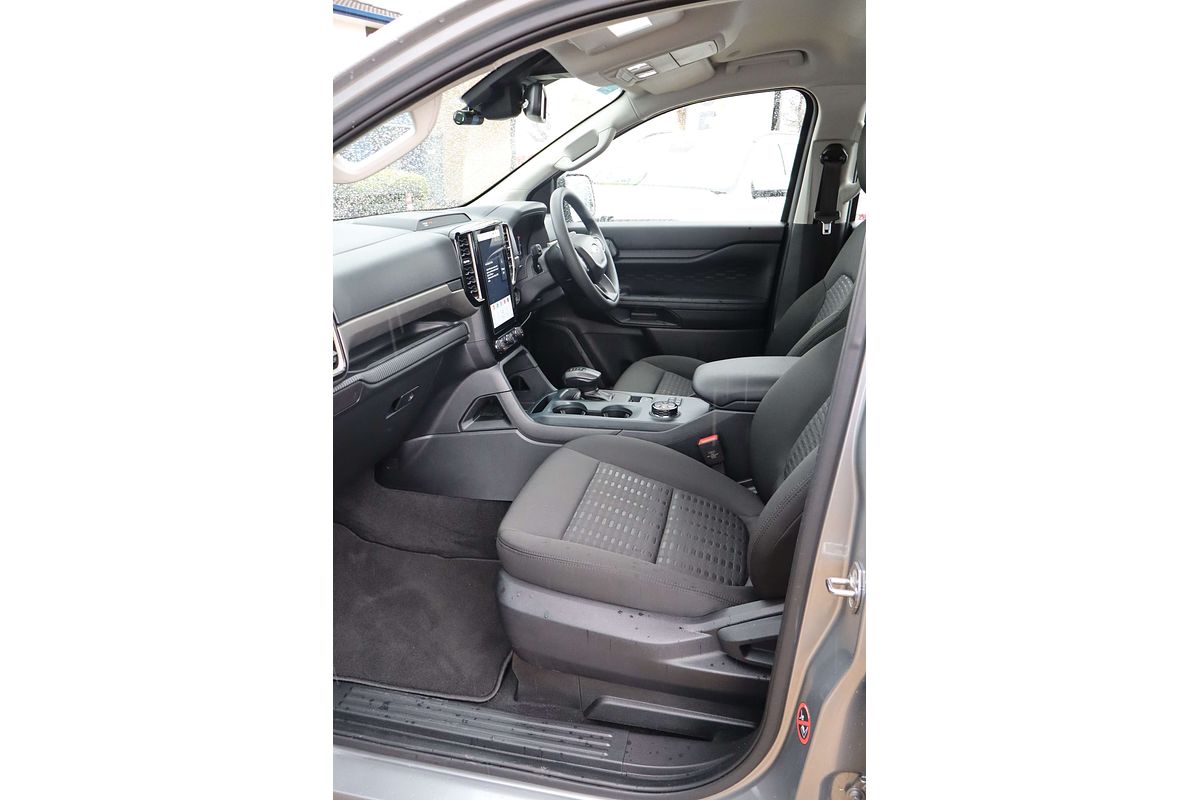 2024 Ford Everest Ambiente 2.0L