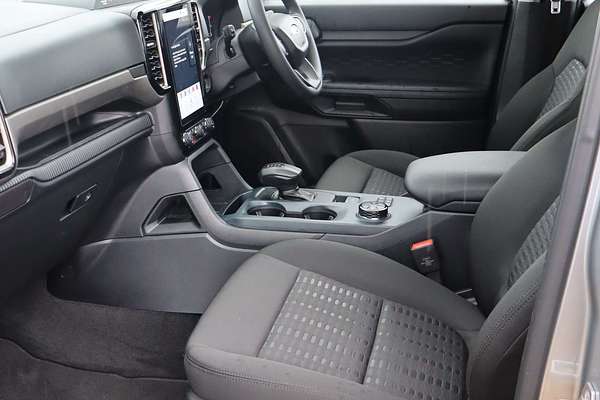 2024 Ford Everest Ambiente 2.0L
