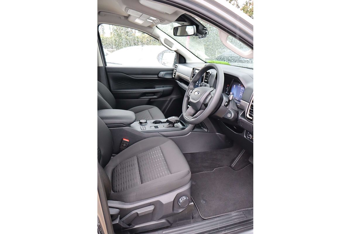 2024 Ford Everest Ambiente 2.0L