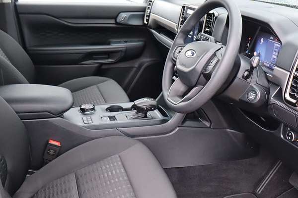 2024 Ford Everest Ambiente 2.0L