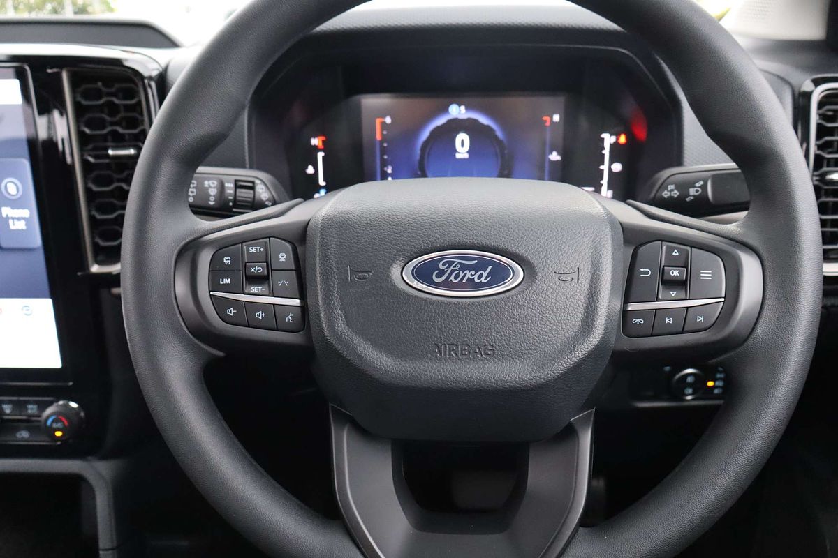 2024 Ford Everest Ambiente 2.0L