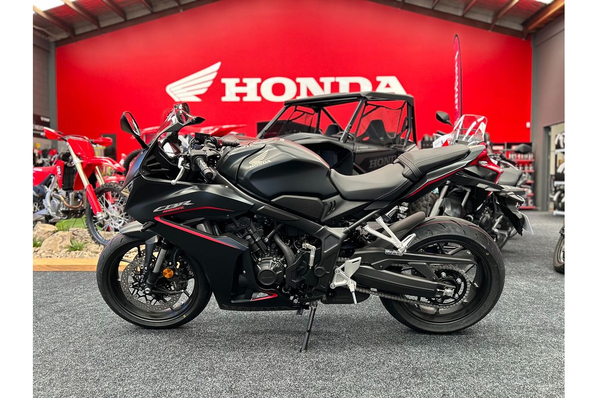 2024 Honda CBR650R ABS E-CLUTCH