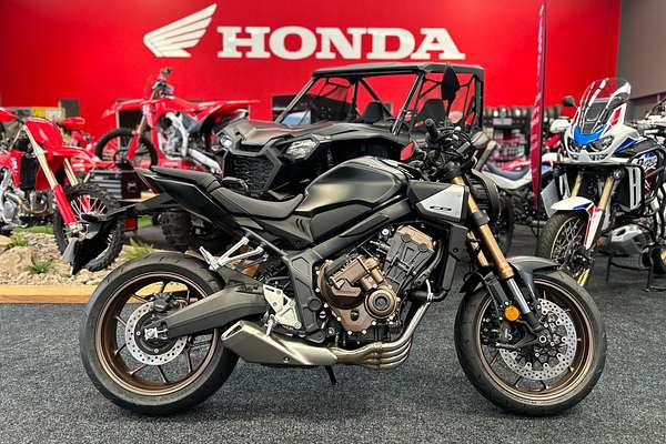 2025 Honda CB650R E-CLUTCH