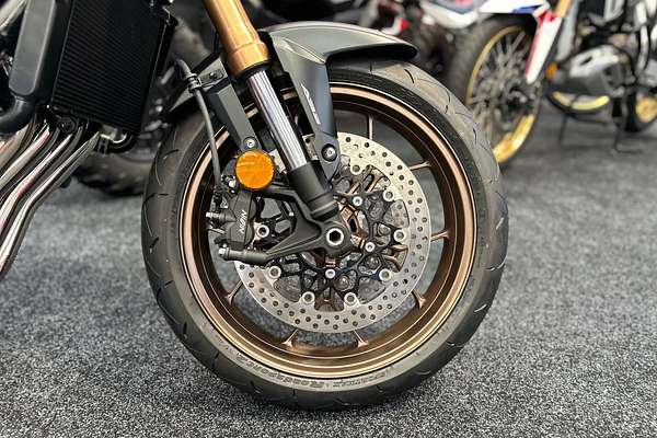 2025 Honda CB650R E-CLUTCH