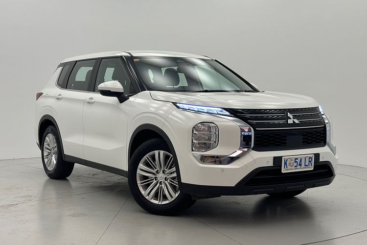 2022 Mitsubishi Outlander ES ZM