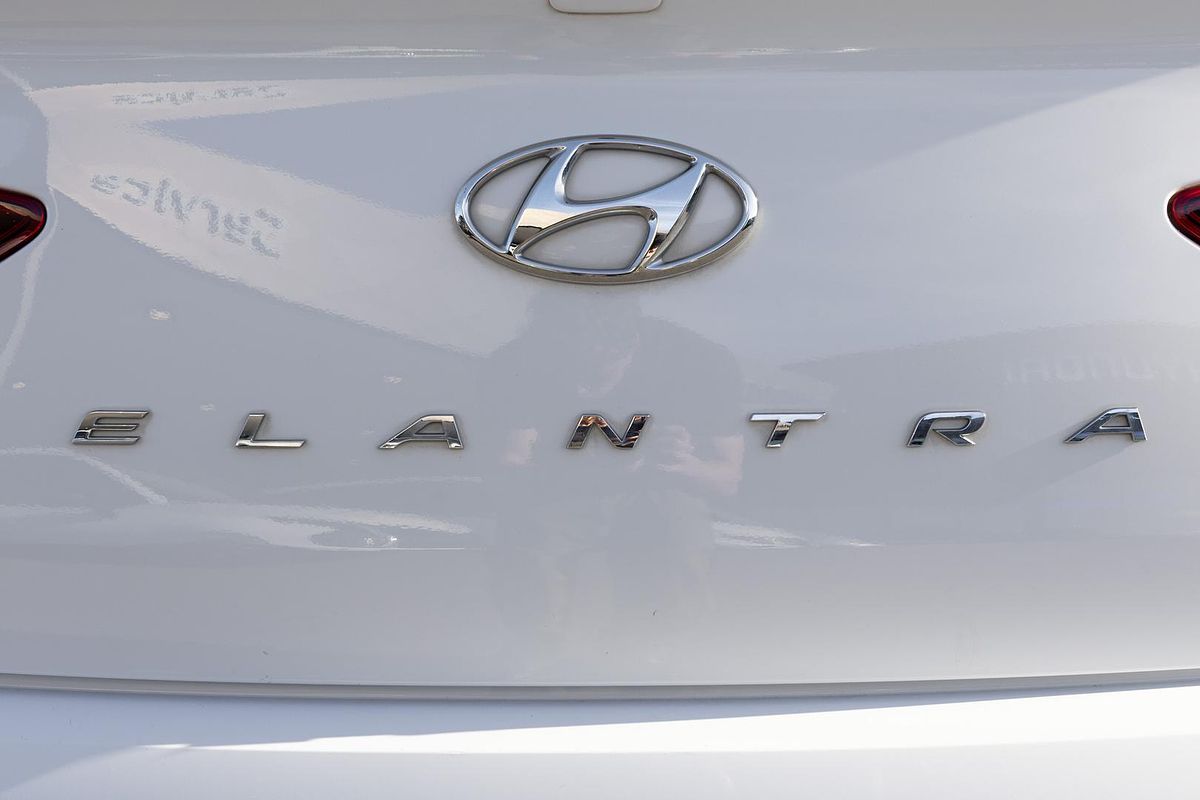 2020 Hyundai Elantra Active AD.2