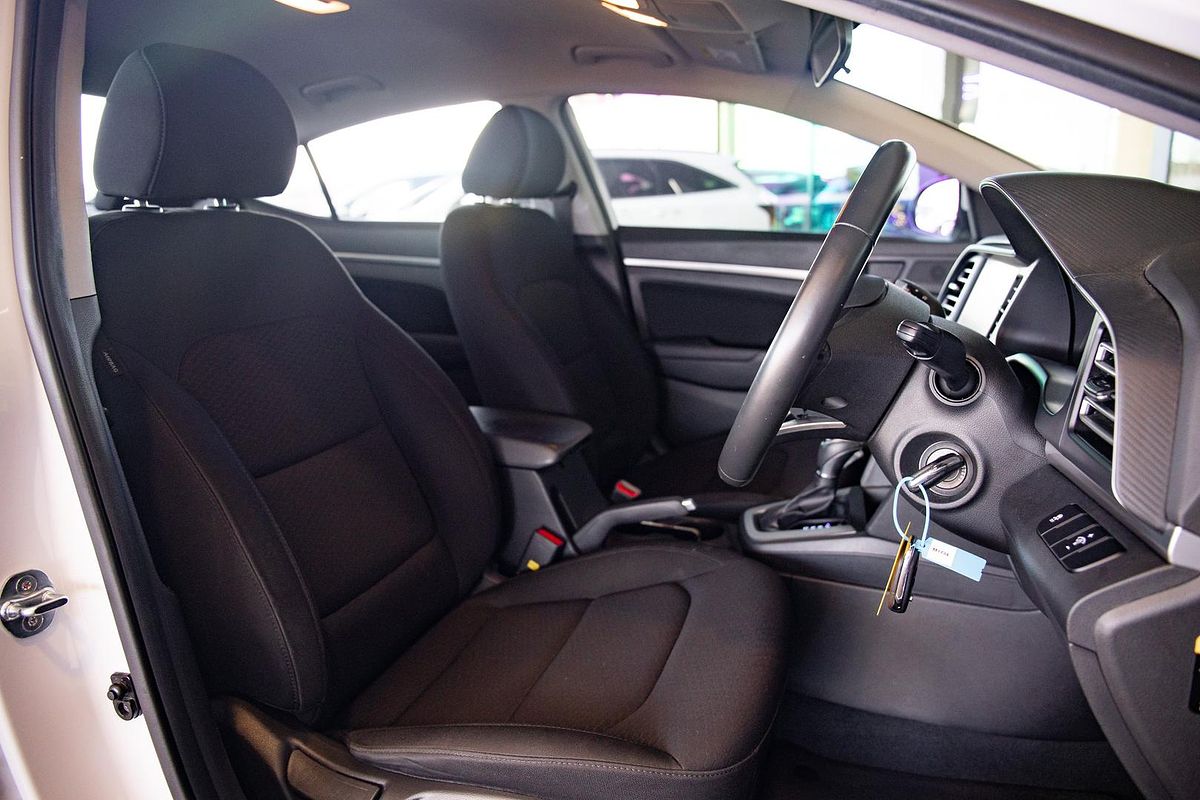 2020 Hyundai Elantra Active AD.2