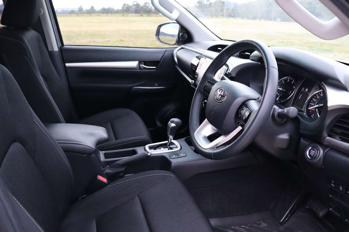 2020 Toyota Hilux SR5 GUN126R 4X4