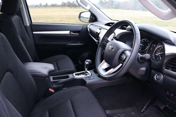 2020 Toyota Hilux SR5 GUN126R 4X4