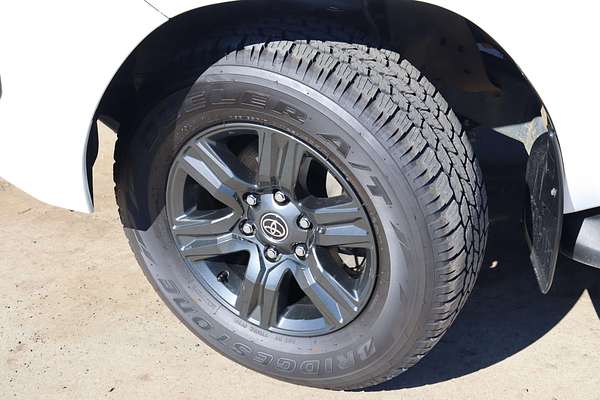 2024 Toyota Hilux SR GUN126R 4X4