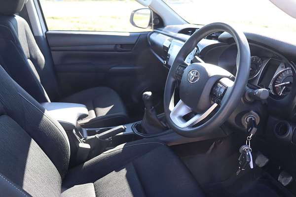 2024 Toyota Hilux SR GUN126R 4X4