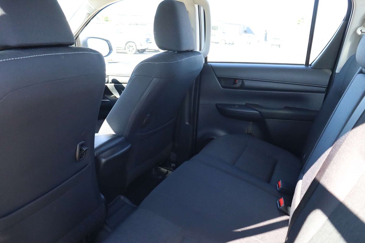 2024 Toyota Hilux SR GUN126R 4X4