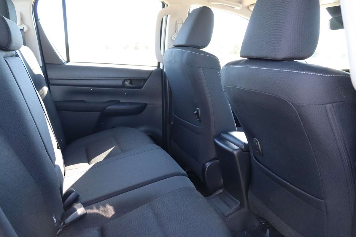 2024 Toyota Hilux SR GUN126R 4X4