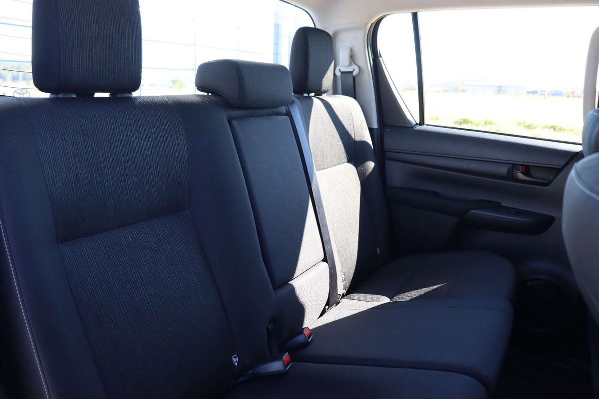 2024 Toyota Hilux SR GUN126R 4X4