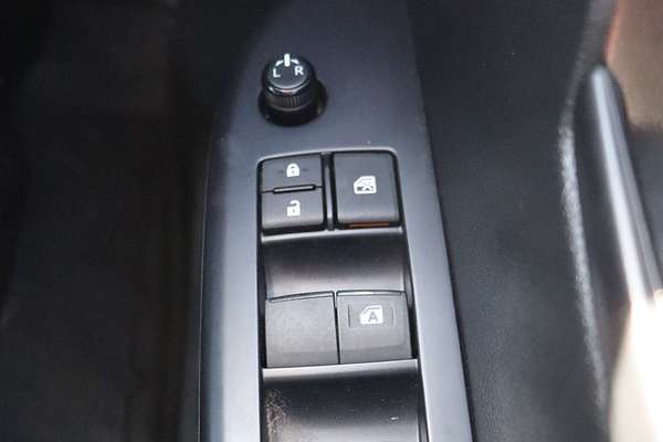 2024 Toyota Hilux SR GUN126R 4X4
