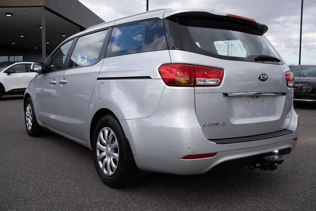 2017 Kia Carnival S YP